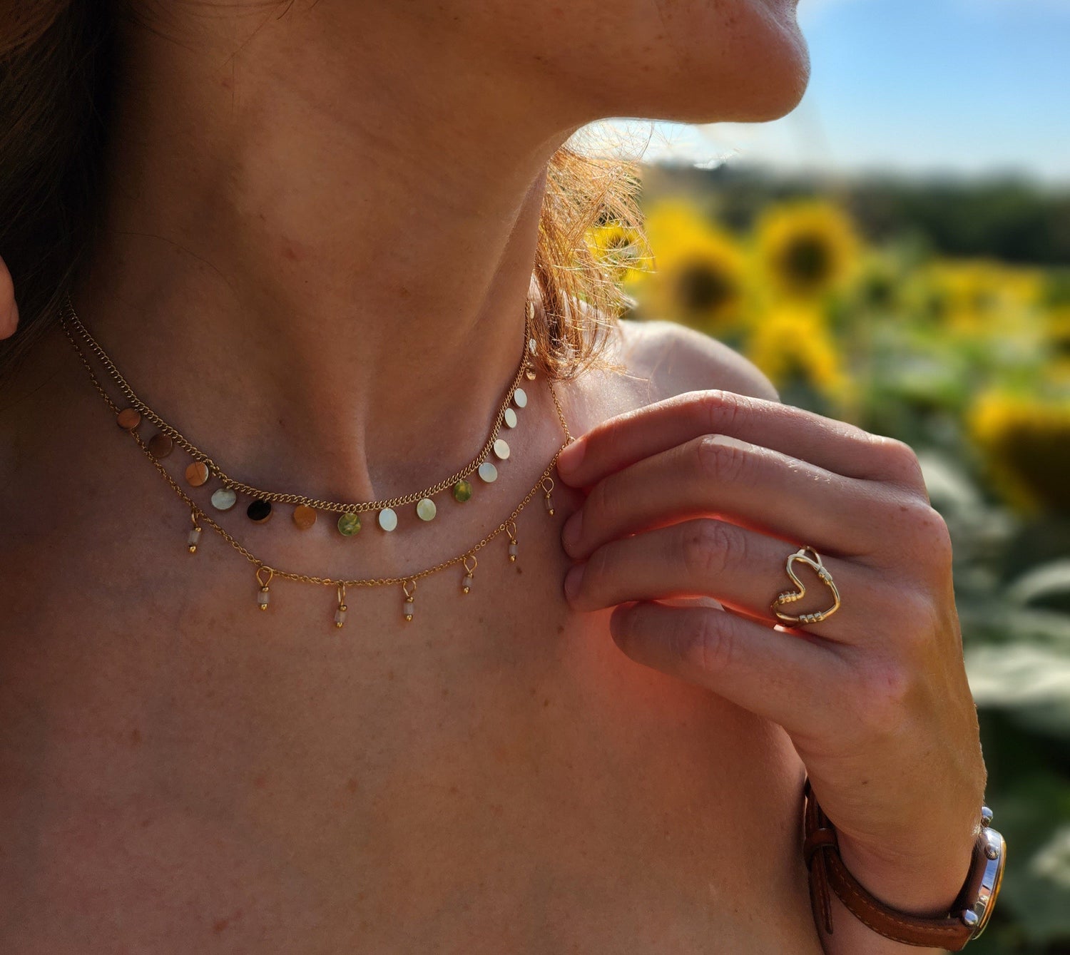 Colliers en argent et acier inoxydable. Bijoux chic, élégants pour toutes les occasions