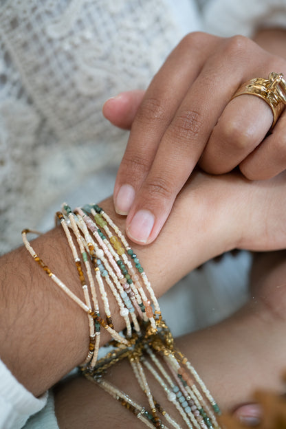 Bracelets Lithos en pierres fines Larimar et perle d'eau douce